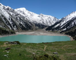 KYRGYZSTÁN – KAZACHSTÁN